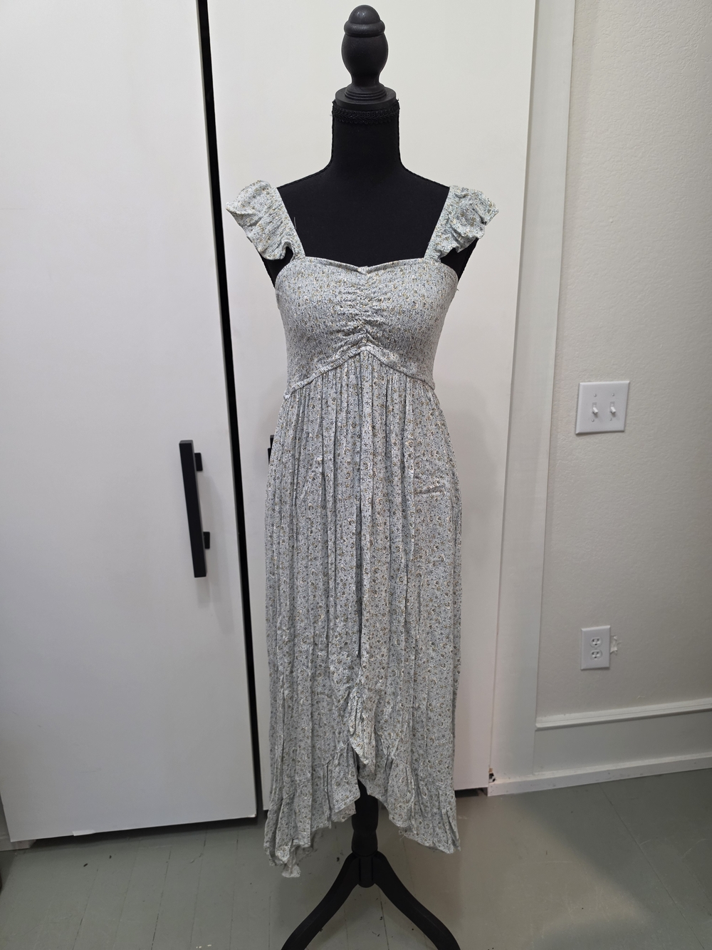 Smocked Bodice Floral Maxi Dress